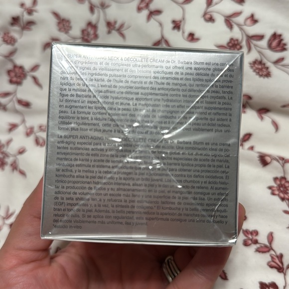Dr. Barbara Sturm Super Anti-Aging Neck & Décolleté Cream - Picture 2 of 4